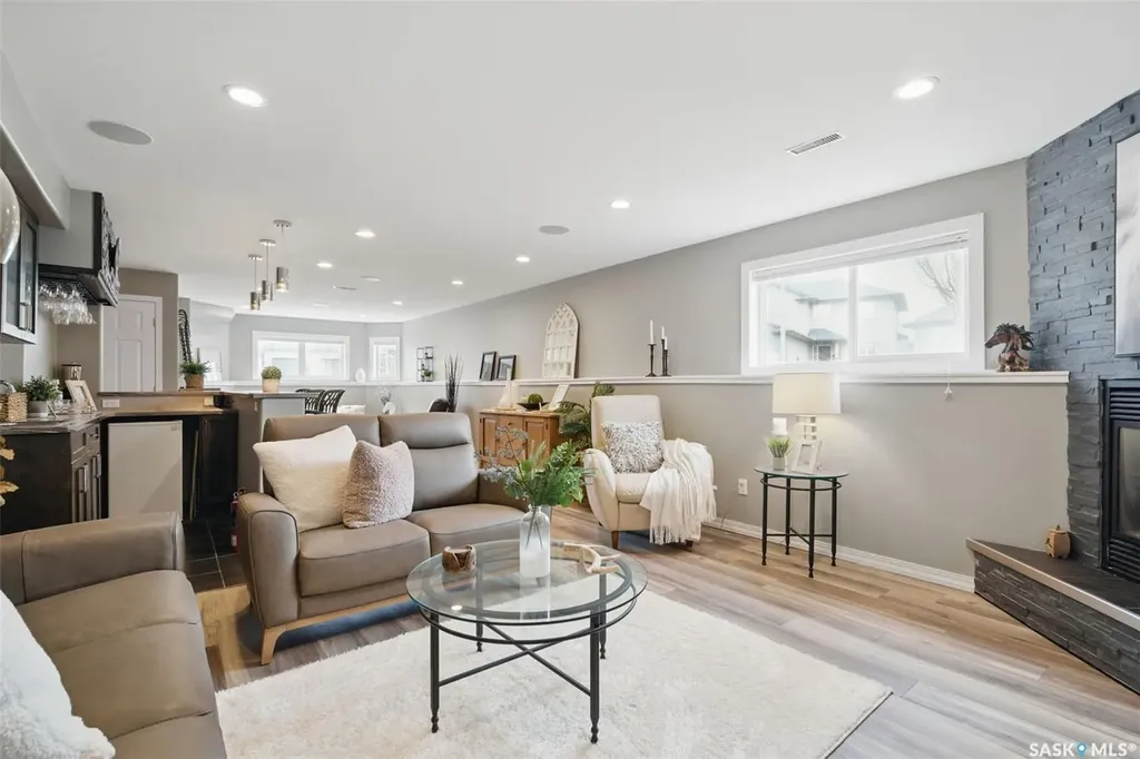 147 Blackstock Cove Saskatoon SK S7T 0H4
