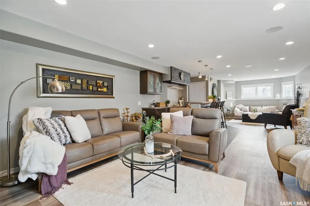 147 Blackstock Cove Saskatoon SK S7T 0H4