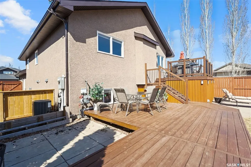147 Blackstock Cove Saskatoon SK S7T 0H4