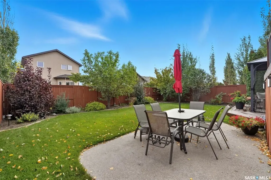 147 Blackstock Cove Saskatoon SK S7T 0H4
