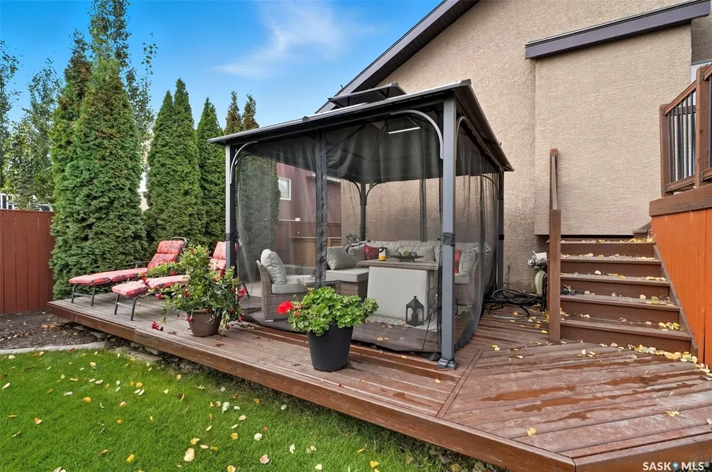 147 Blackstock Cove Saskatoon SK S7T 0H4