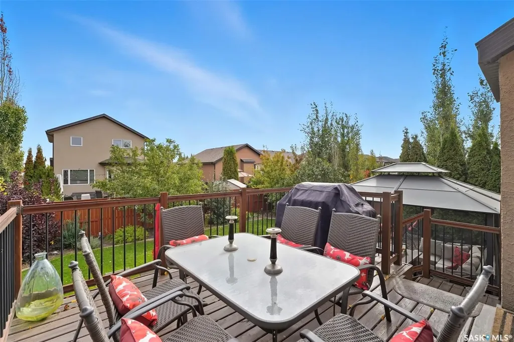 147 Blackstock Cove Saskatoon SK S7T 0H4