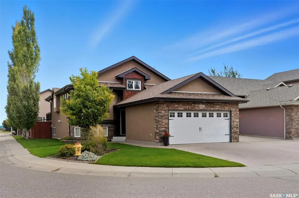 147 Blackstock Cove Saskatoon SK S7T 0H4