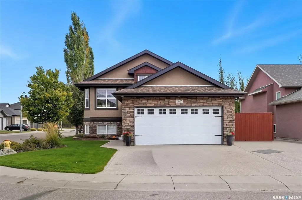 147 Blackstock Cove Saskatoon SK S7T 0H4