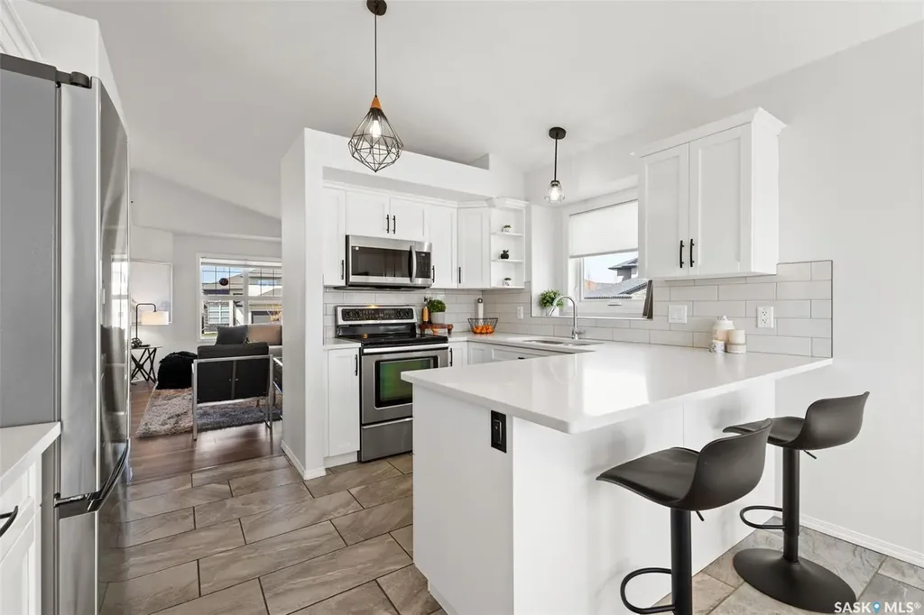 147 Blackstock Cove Saskatoon SK S7T 0H4