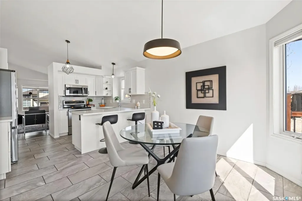 147 Blackstock Cove Saskatoon SK S7T 0H4