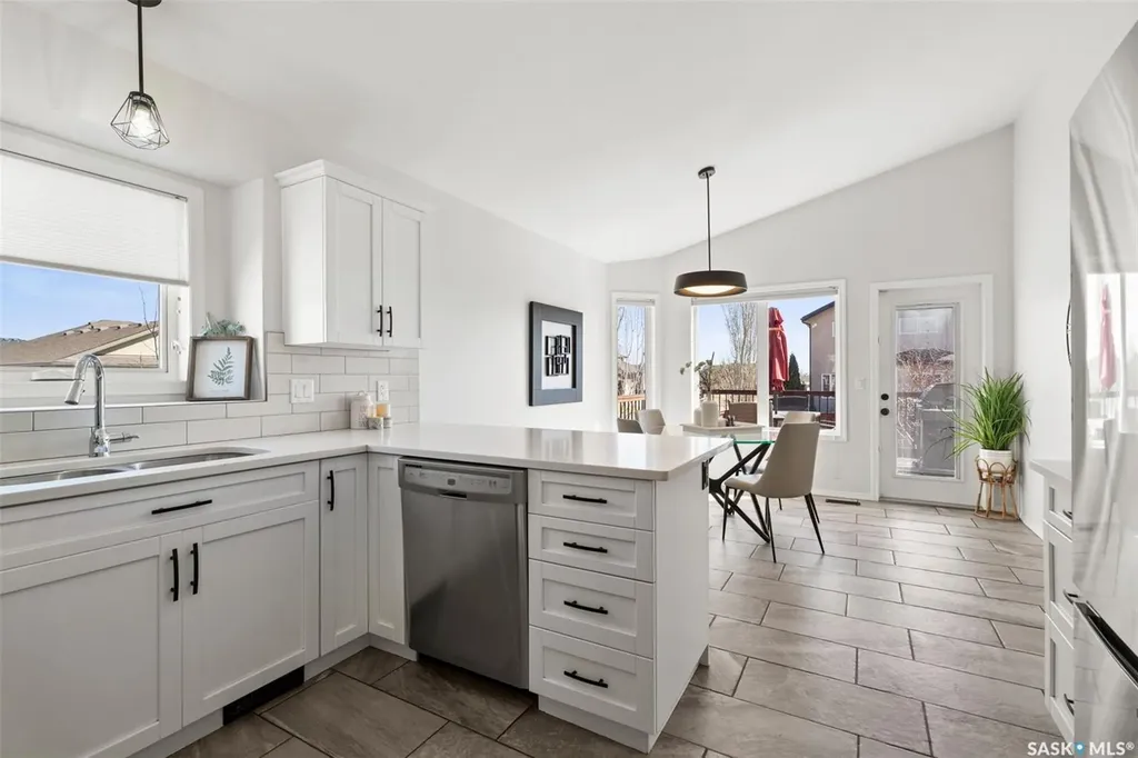 147 Blackstock Cove Saskatoon SK S7T 0H4