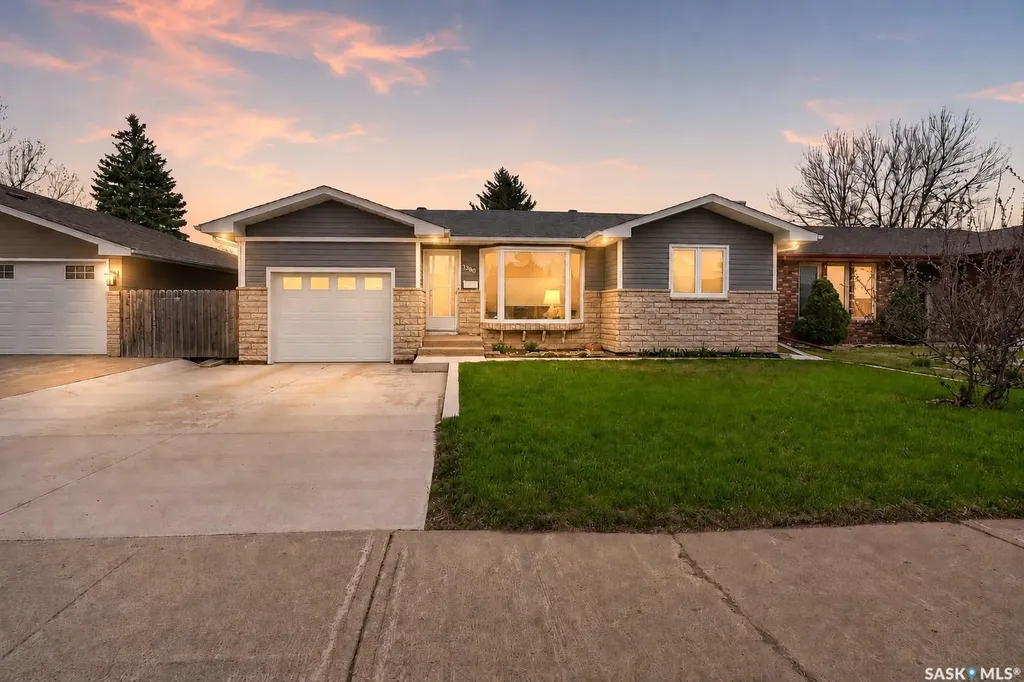 1380 Regal Crescent Moose Jaw SK S6H 7S2