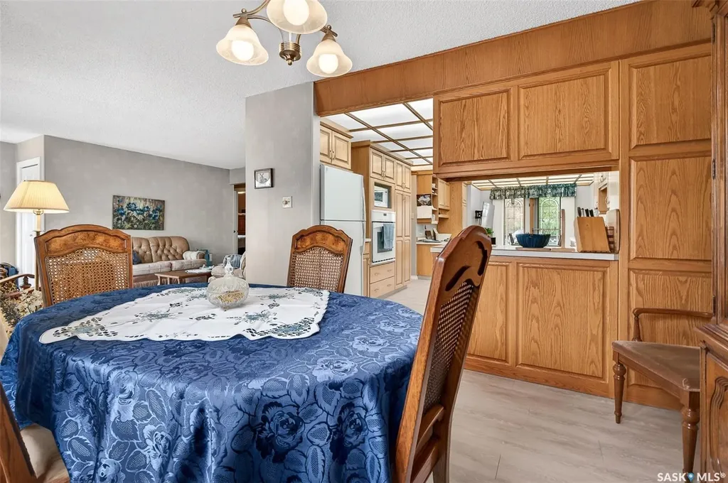 1380 Regal Crescent Moose Jaw SK S6H 7S2