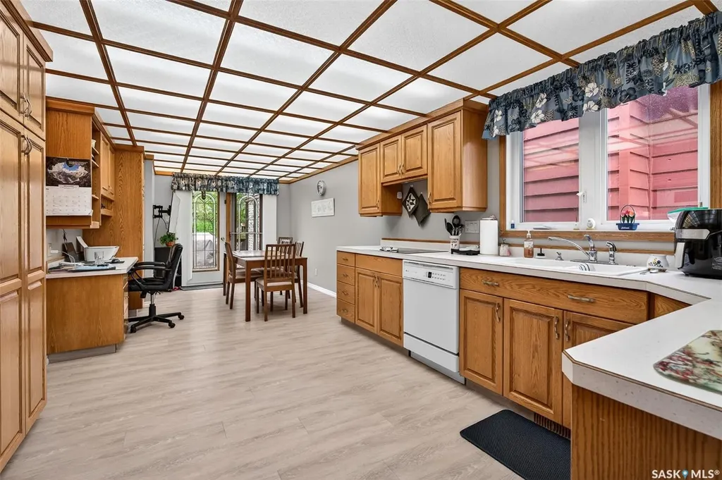 1380 Regal Crescent Moose Jaw SK S6H 7S2