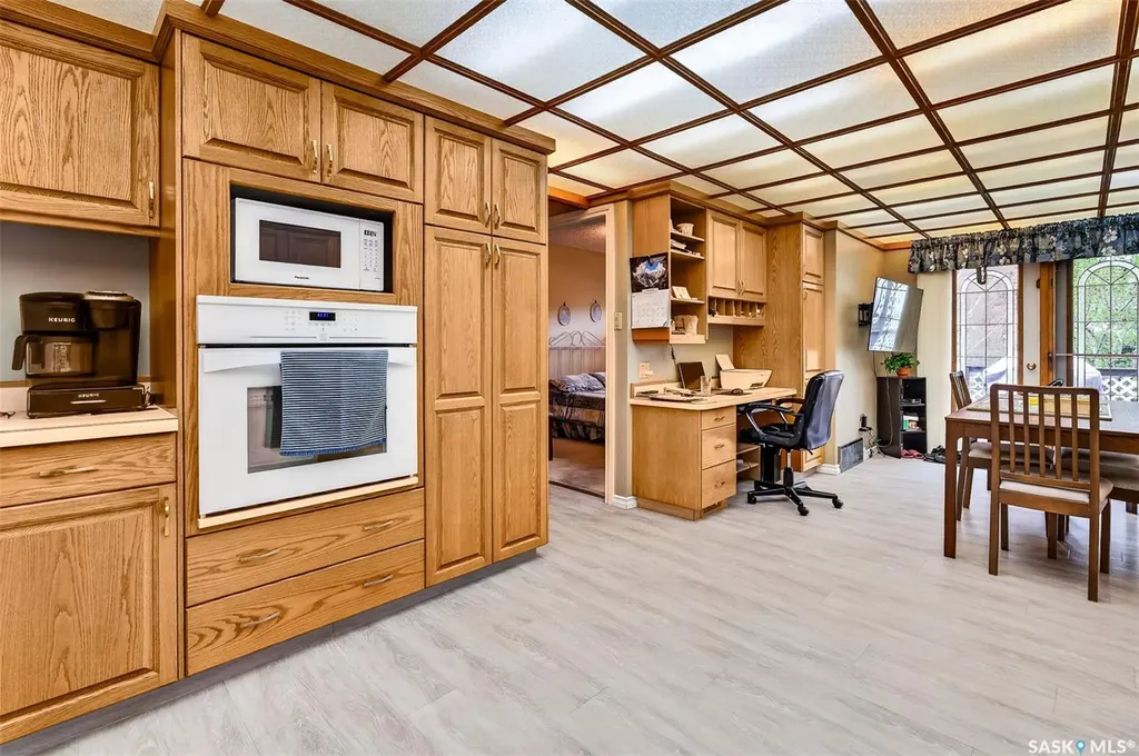 1380 Regal Crescent Moose Jaw SK S6H 7S2
