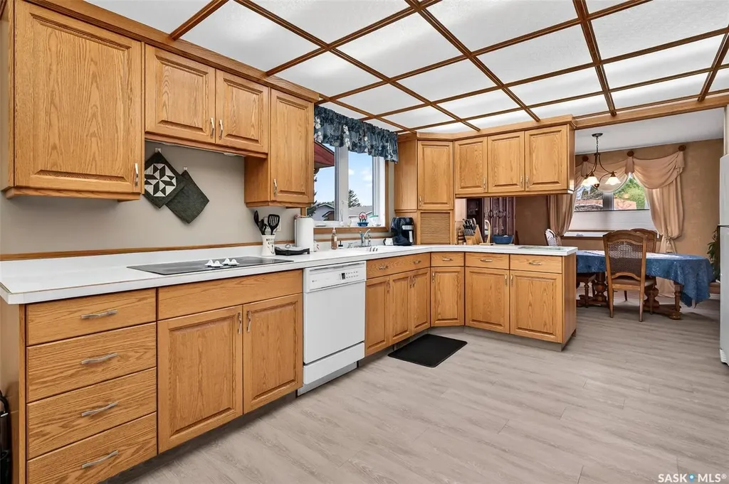 1380 Regal Crescent Moose Jaw SK S6H 7S2