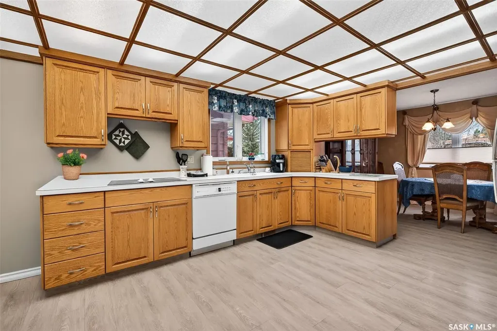 1380 Regal Crescent Moose Jaw SK S6H 7S2