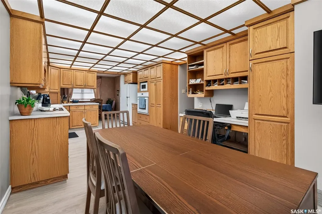 1380 Regal Crescent Moose Jaw SK S6H 7S2