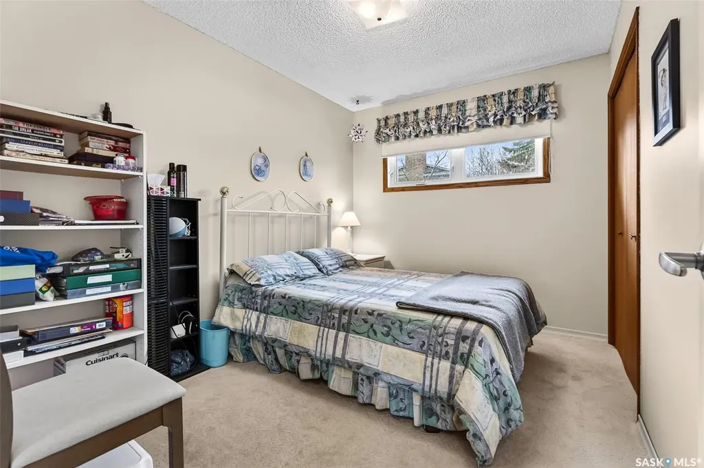 1380 Regal Crescent Moose Jaw SK S6H 7S2