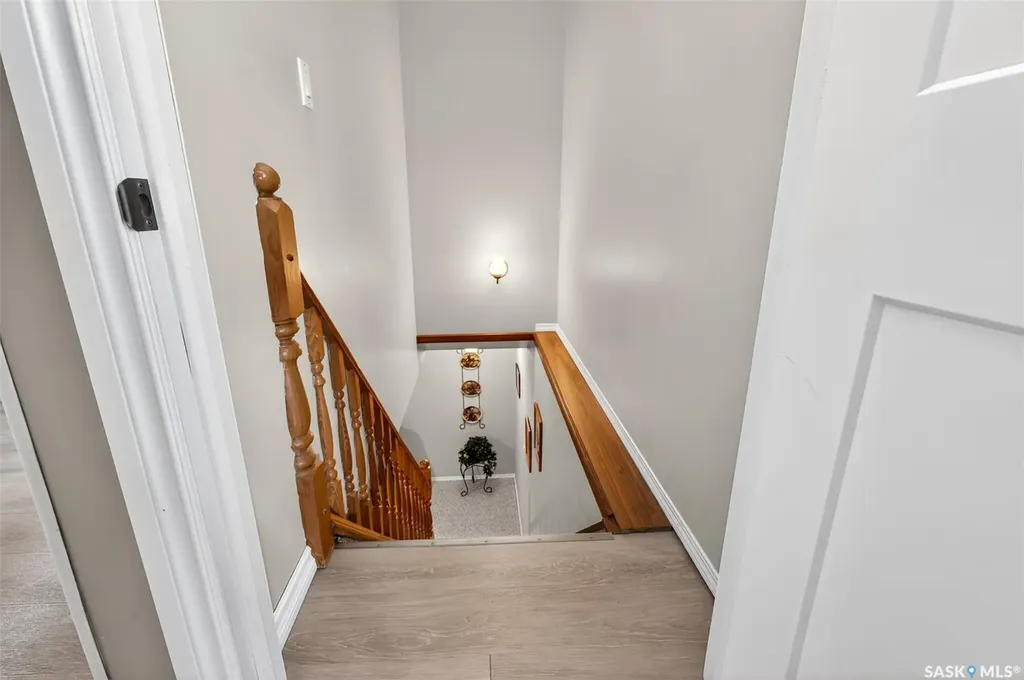 1380 Regal Crescent Moose Jaw SK S6H 7S2
