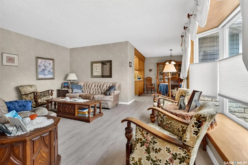 1380 Regal Crescent Moose Jaw SK S6H 7S2