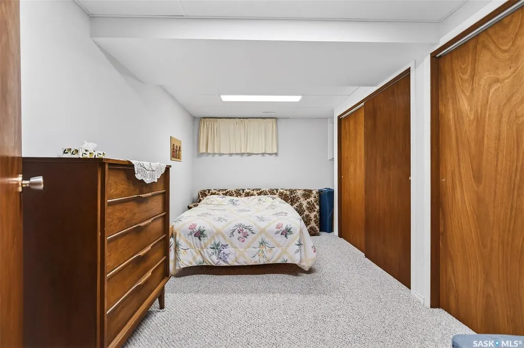 1380 Regal Crescent Moose Jaw SK S6H 7S2