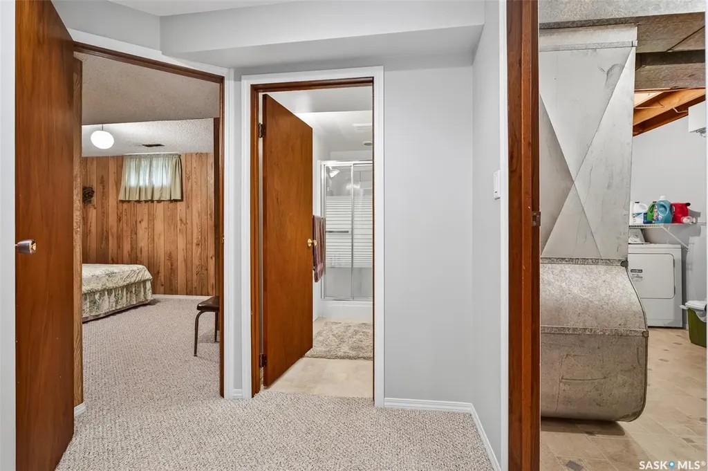 1380 Regal Crescent Moose Jaw SK S6H 7S2