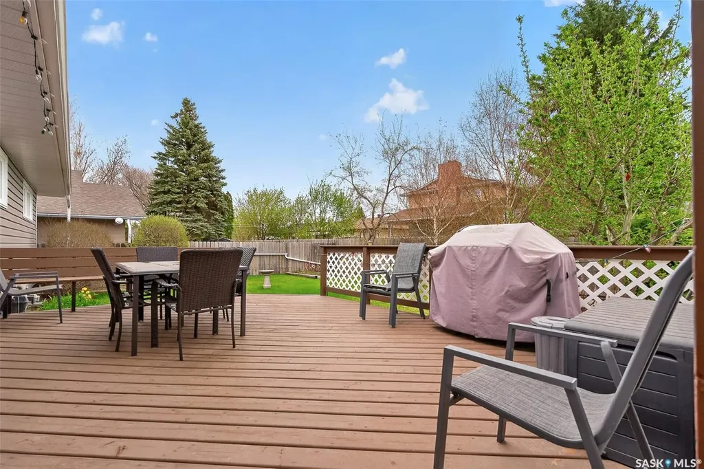 1380 Regal Crescent Moose Jaw SK S6H 7S2