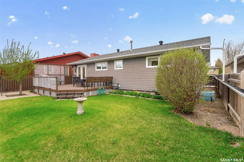 1380 Regal Crescent Moose Jaw SK S6H 7S2