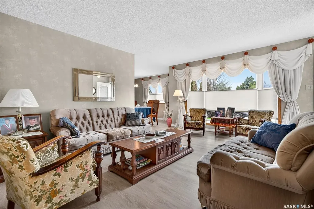1380 Regal Crescent Moose Jaw SK S6H 7S2