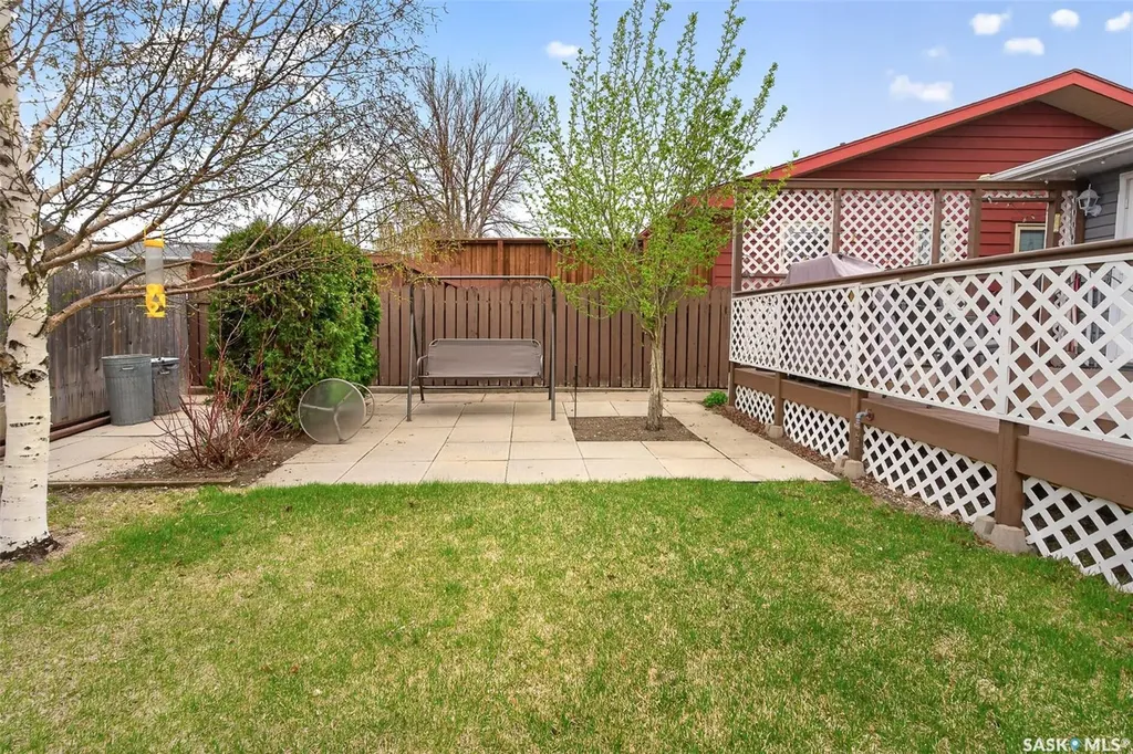 1380 Regal Crescent Moose Jaw SK S6H 7S2