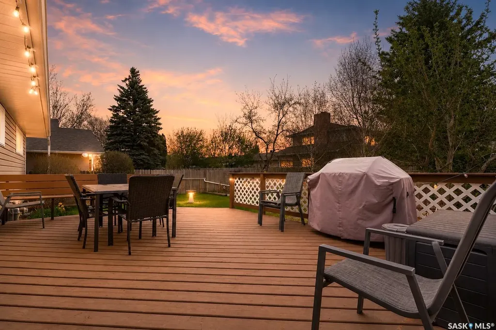 1380 Regal Crescent Moose Jaw SK S6H 7S2