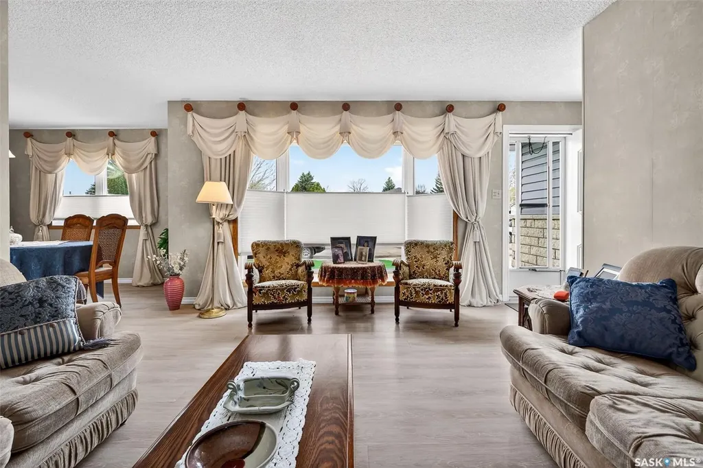 1380 Regal Crescent Moose Jaw SK S6H 7S2