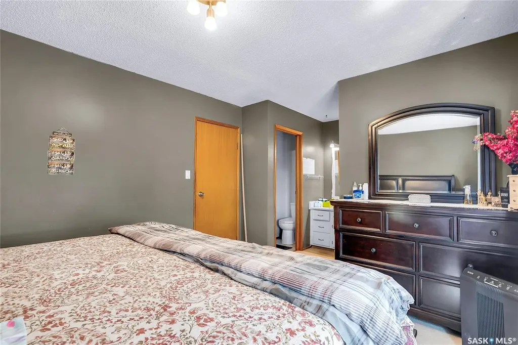 370 Kellins Crescent Saskatoon SK S7N 2X6
