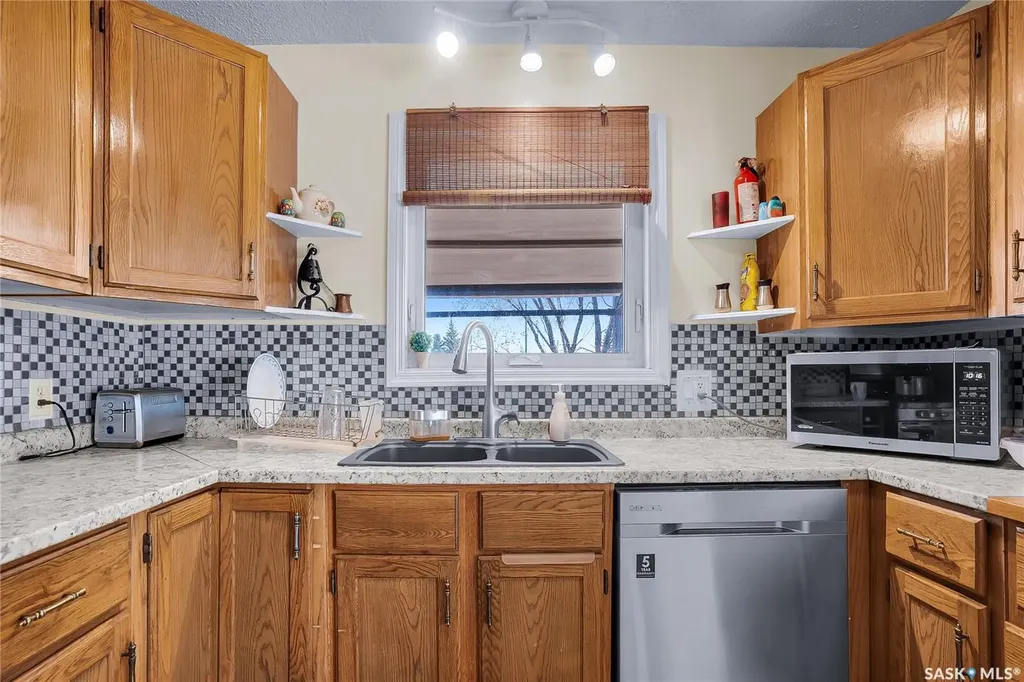 370 Kellins Crescent Saskatoon SK S7N 2X6