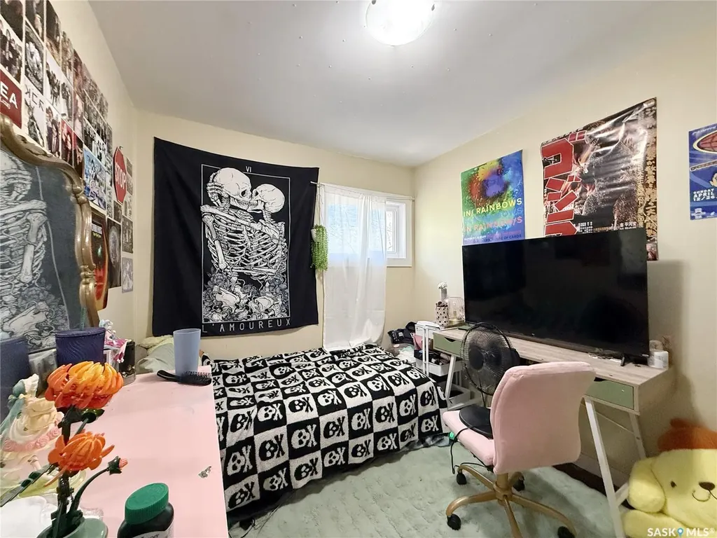1228 1st Avenue N Saskatoon SK S7K 1Y6
