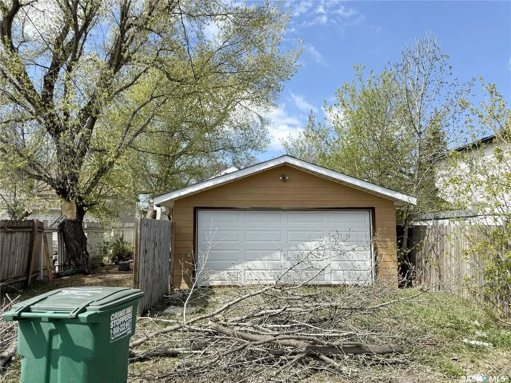 1228 1st Avenue N Saskatoon SK S7K 1Y6