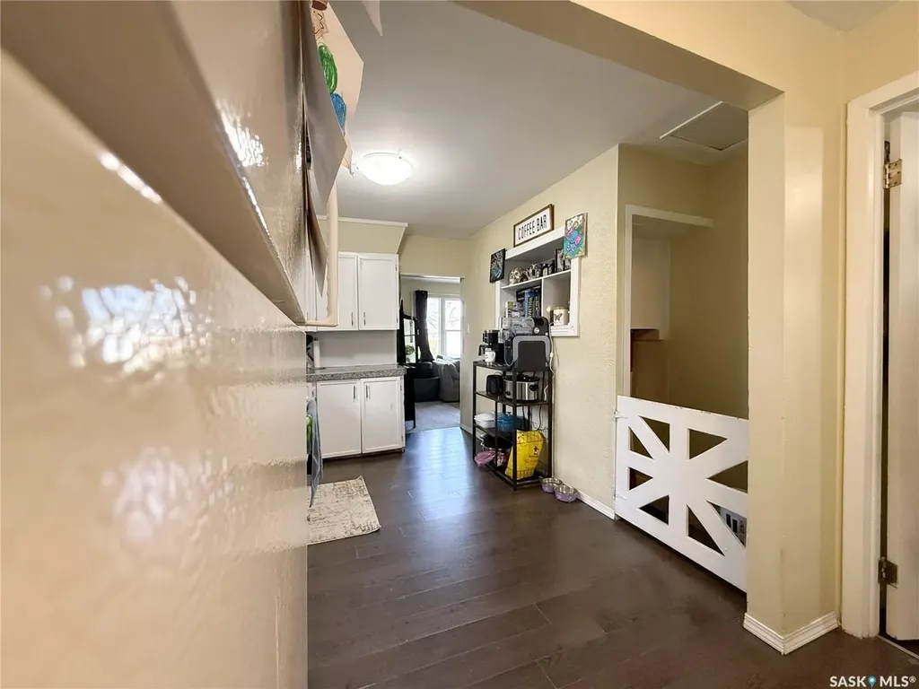 1228 1st Avenue N Saskatoon SK S7K 1Y6