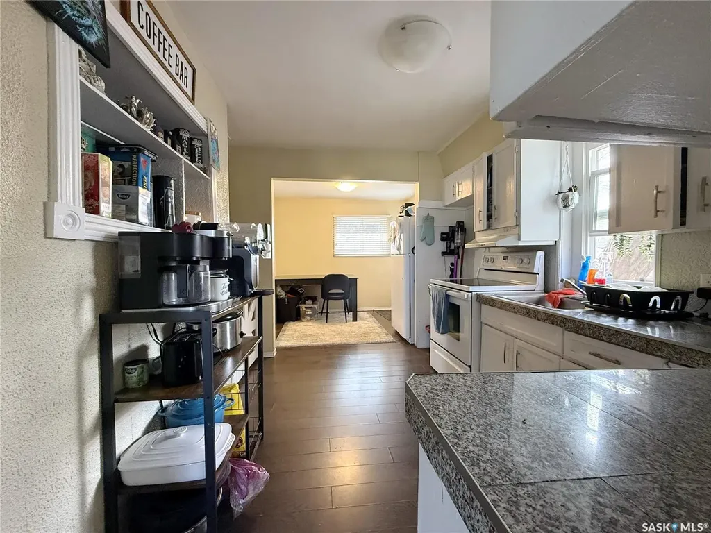 1228 1st Avenue N Saskatoon SK S7K 1Y6
