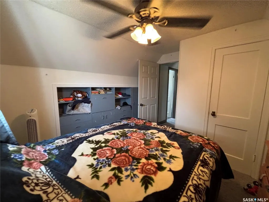 161 Halifax Street N Regina SK S4R 2W5