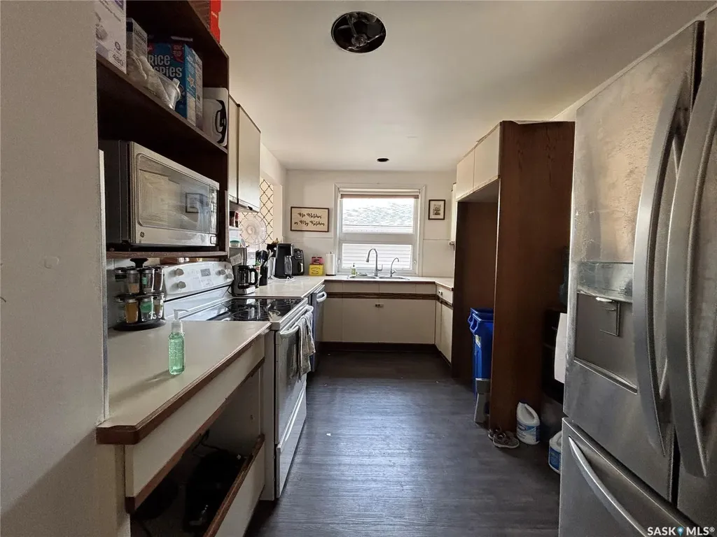 161 Halifax Street N Regina SK S4R 2W5