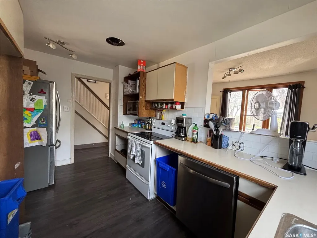161 Halifax Street N Regina SK S4R 2W5