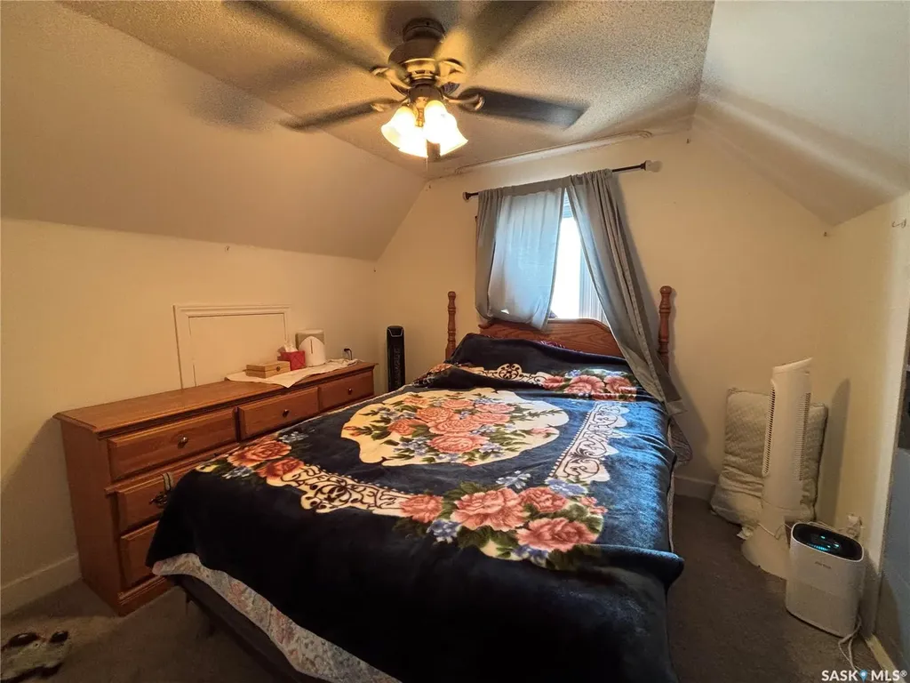 161 Halifax Street N Regina SK S4R 2W5