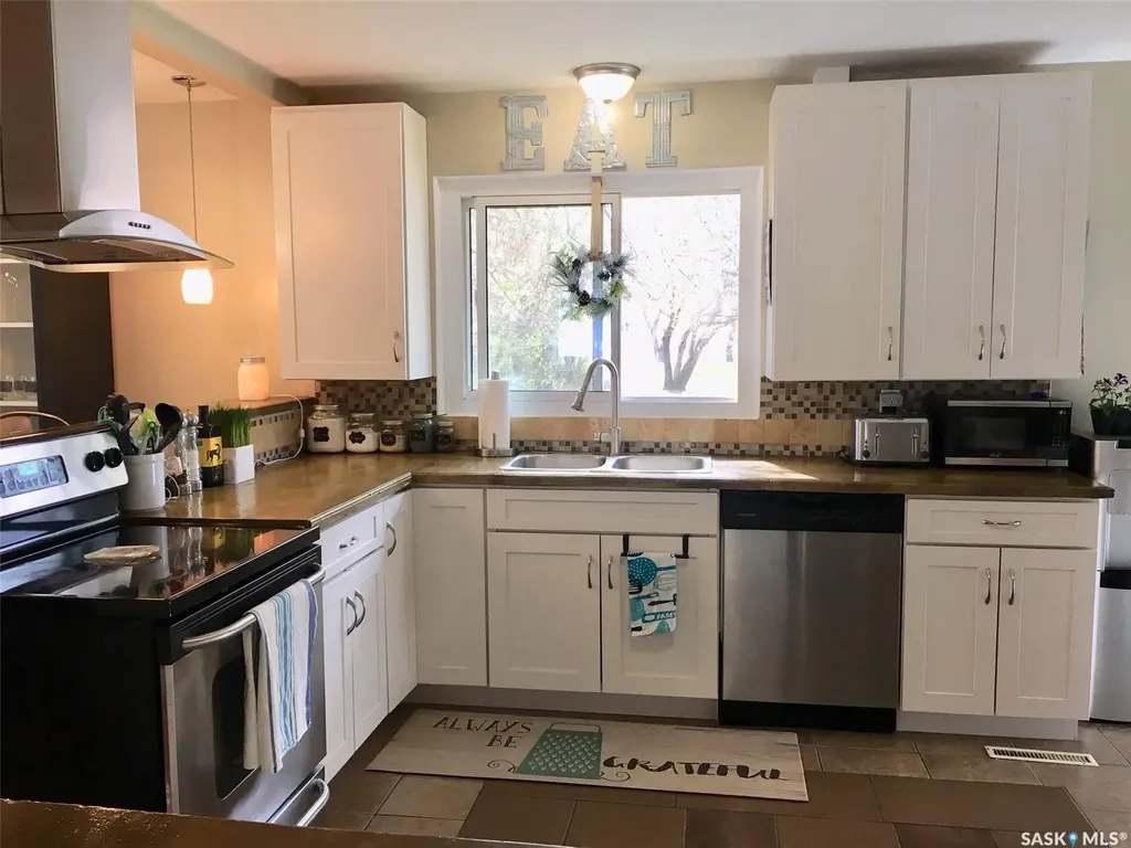 114 Gladstone Avenue S Yorkton SK S3N 2B5