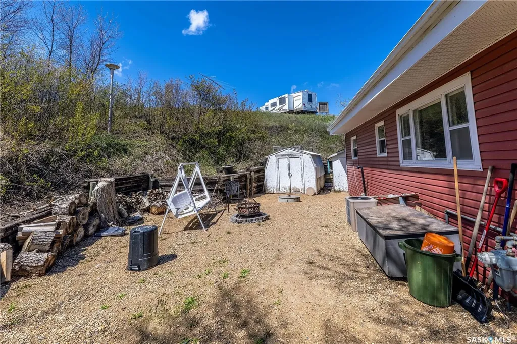 1041 Tatanka Drive South Lake SK S0H 0R0