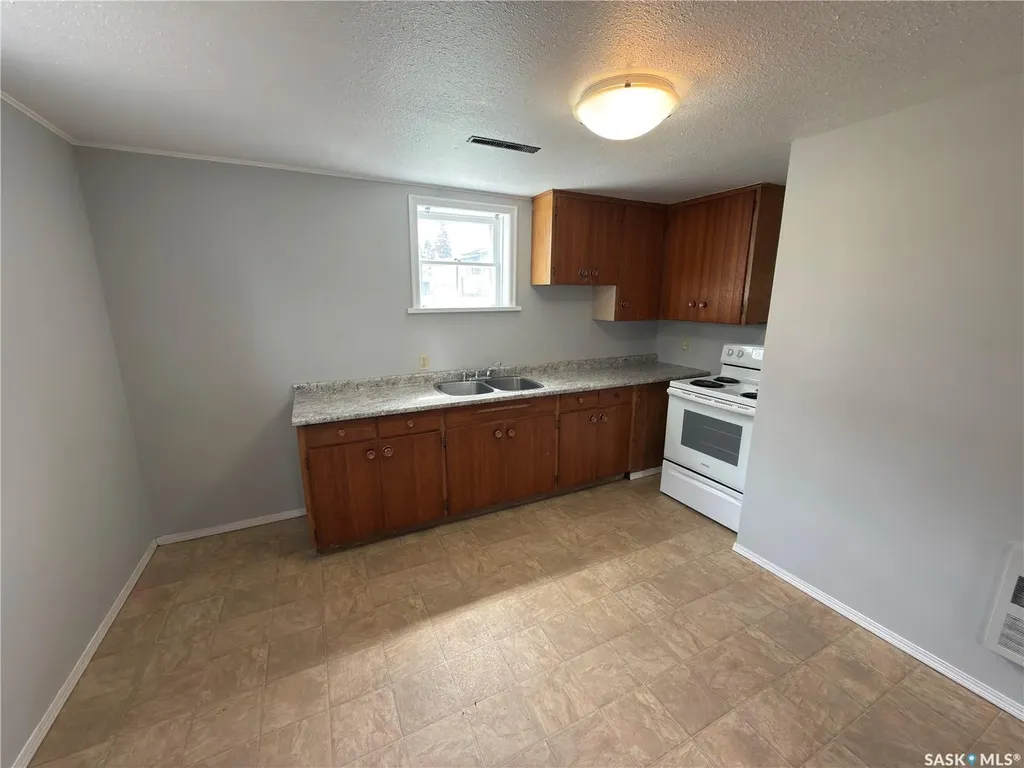 233 23rd Street W Prince Albert SK S6V 4L7