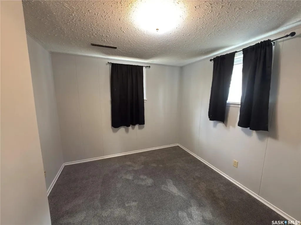 233 23rd Street W Prince Albert SK S6V 4L7