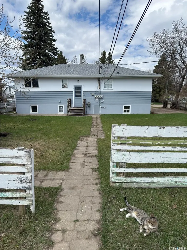 233 23rd Street W Prince Albert SK S6V 4L7