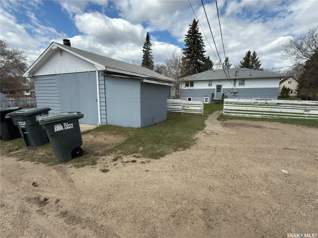 233 23rd Street W Prince Albert SK S6V 4L7