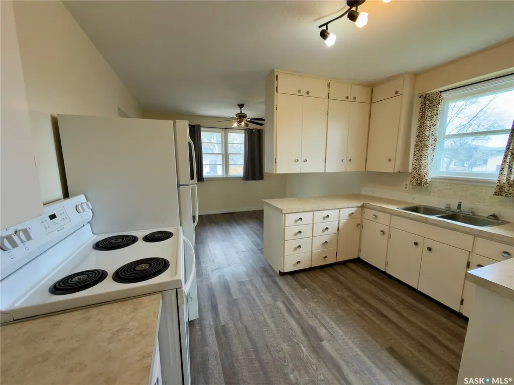 233 23rd Street W Prince Albert SK S6V 4L7