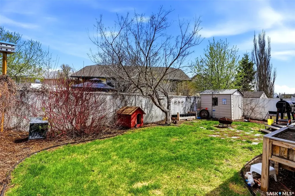1248 Boehm Bay N Regina SK S4X 4M2