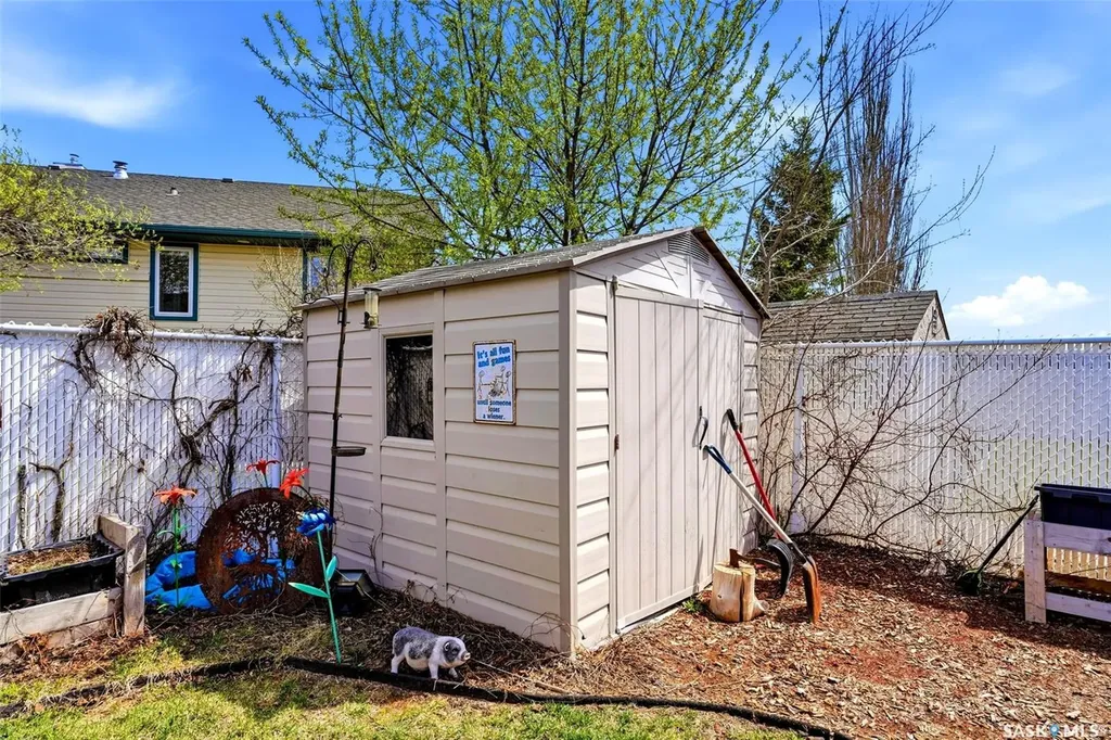 1248 Boehm Bay N Regina SK S4X 4M2