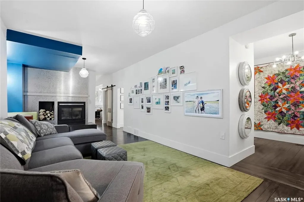316 E Avenue N Saskatoon SK S7L 1R8