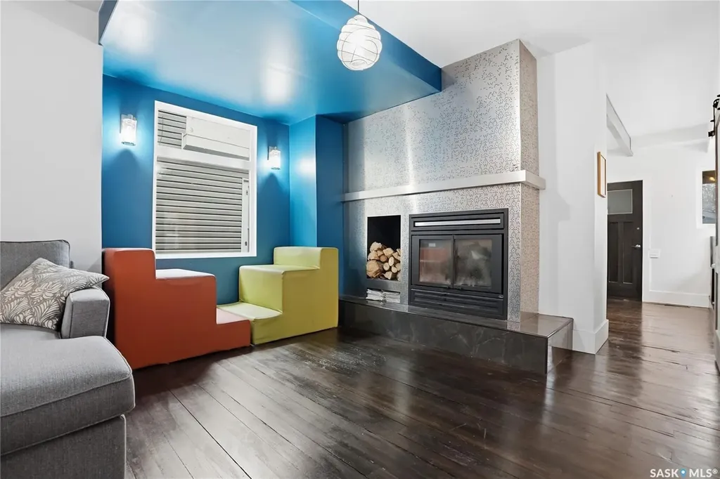 316 E Avenue N Saskatoon SK S7L 1R8